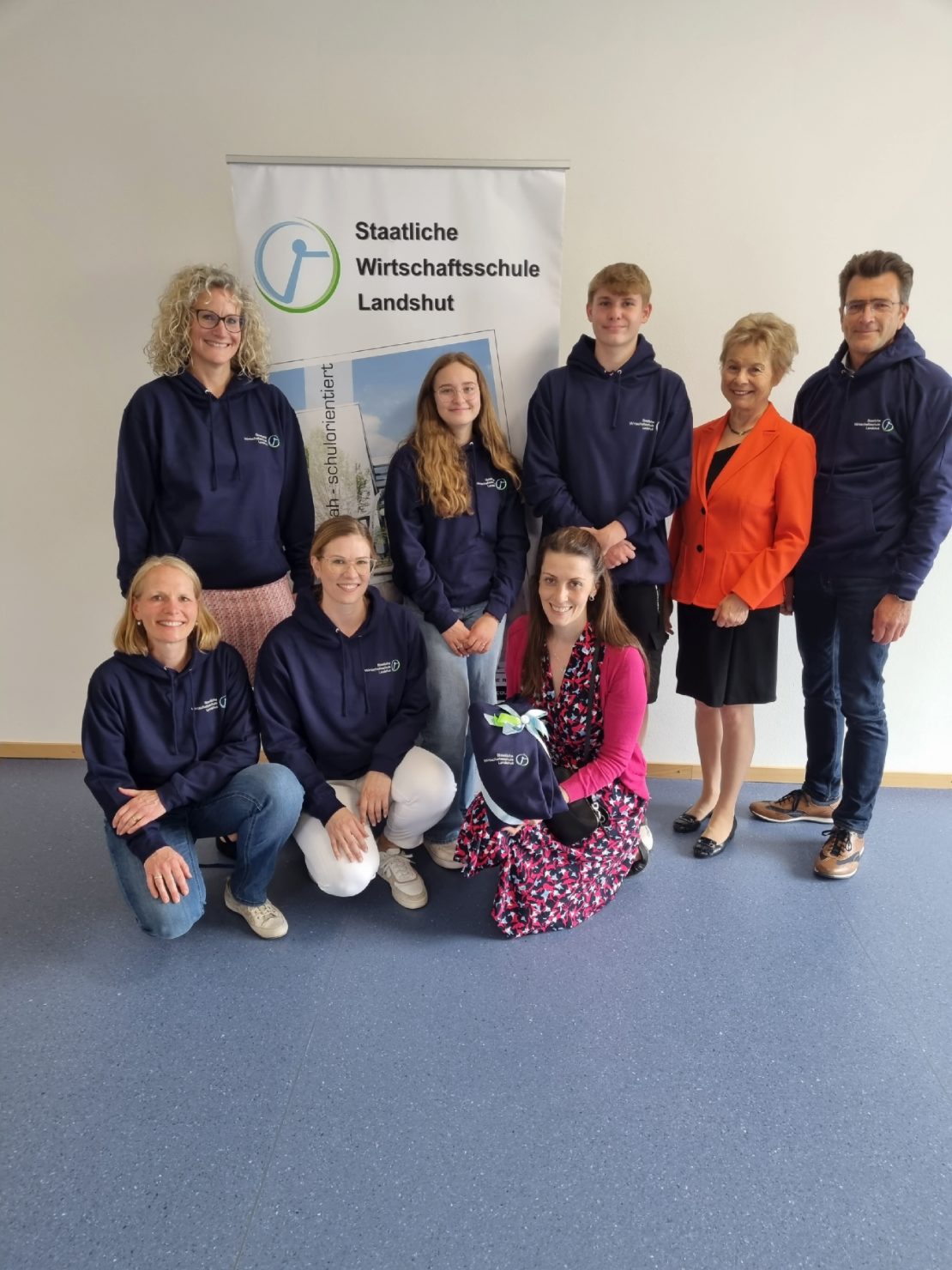 Besuch Von Mdb Nicole Bauer An Der Staatlichen Wirtschaftsschule